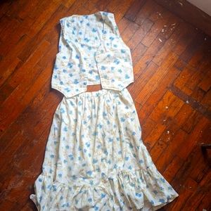 Vintage Set floral design on nice cotton fabric